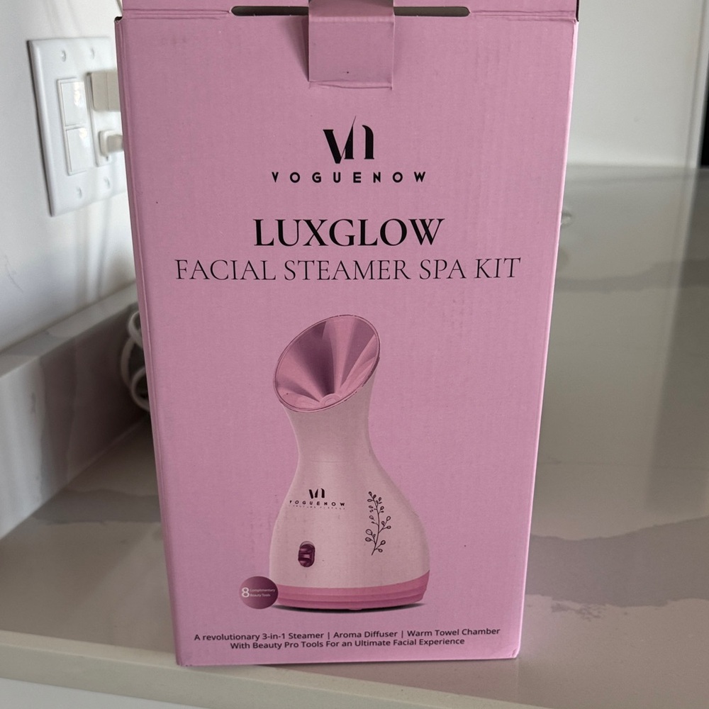 VogueNow LuxGlow Facial Steamer Spa Kit in Pink